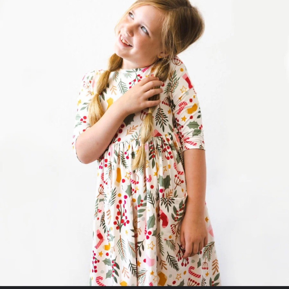 Mila and Rose Girls' Holiday Print Cream Long Sleeve Dress